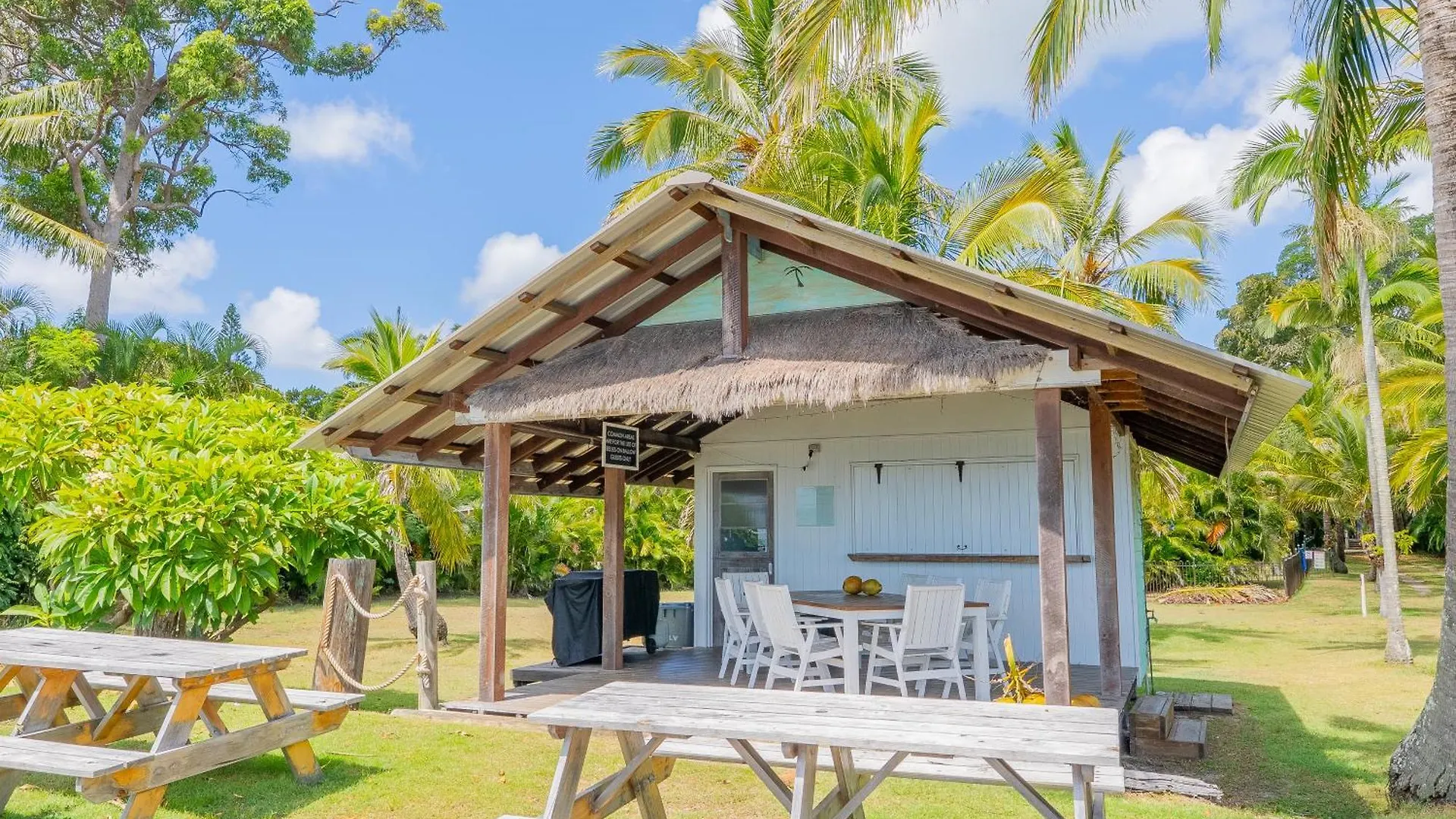 Belle'S On Ballow - Kookaburra Lodge - Absolute Waterfront Amity Point Apartamento